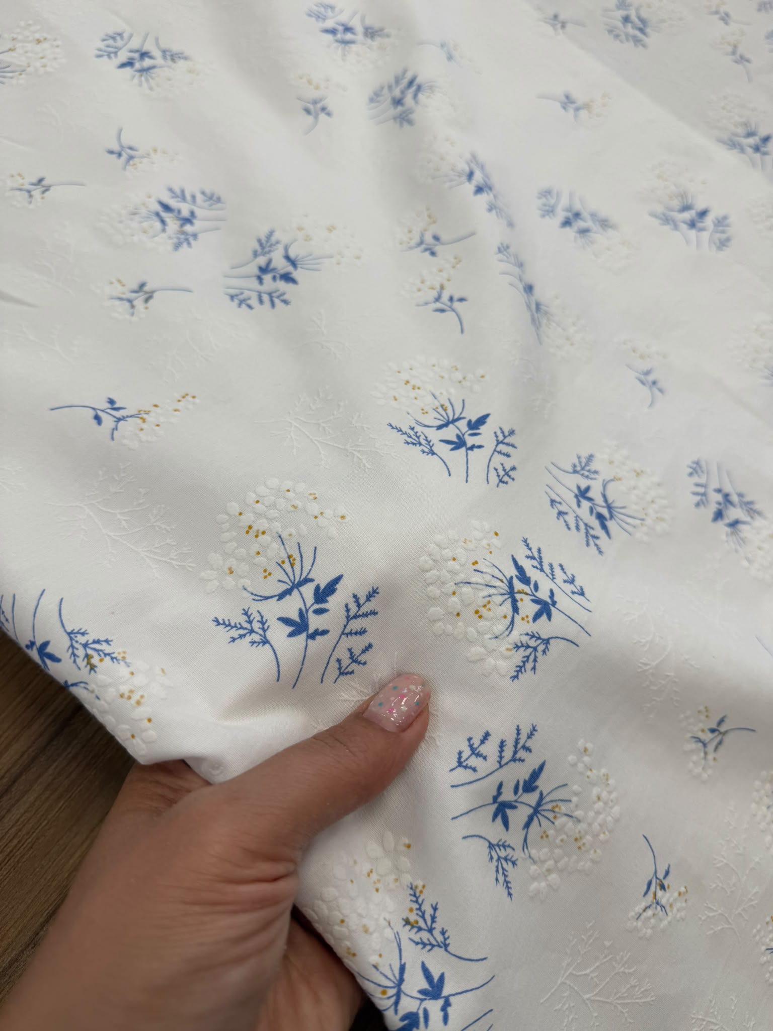 Poplin Kabartma Çiçek Desenli Kumaş | %100 Pamuk 160 cm En