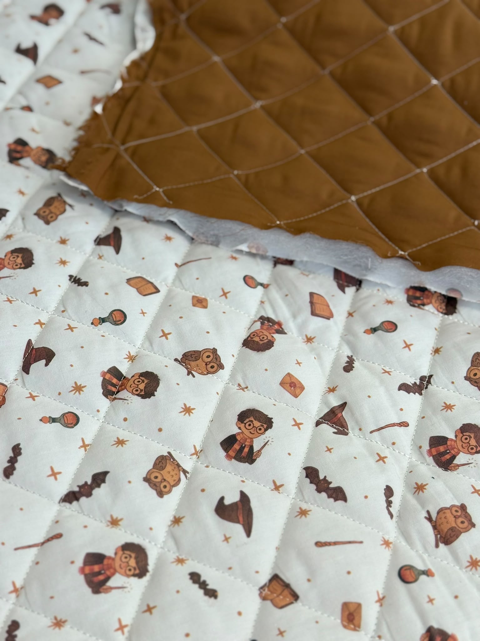 Sihirbaz Temalı Elyaflı Poplin Kapitone Kumaş | 160 gr Elyaflı 150 cm En